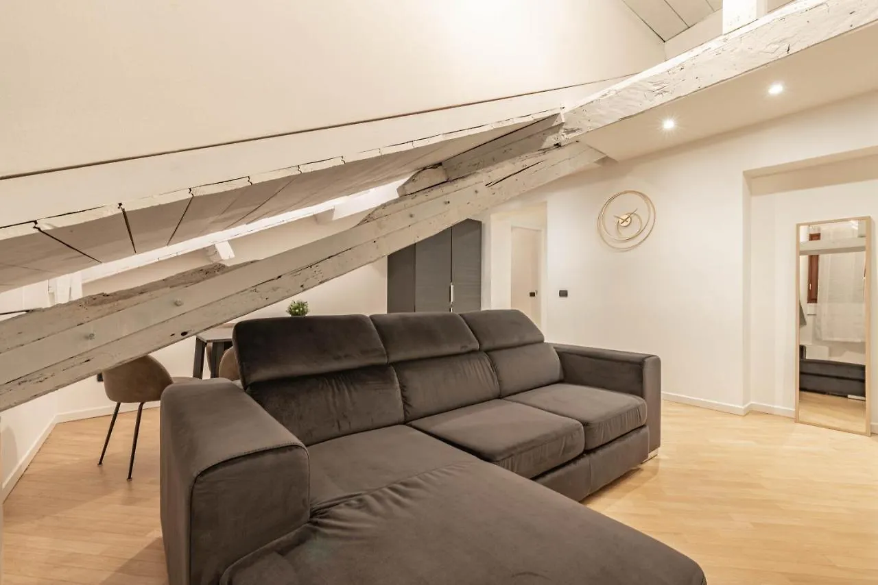Brera Flat Near Duomo Apartment Milan