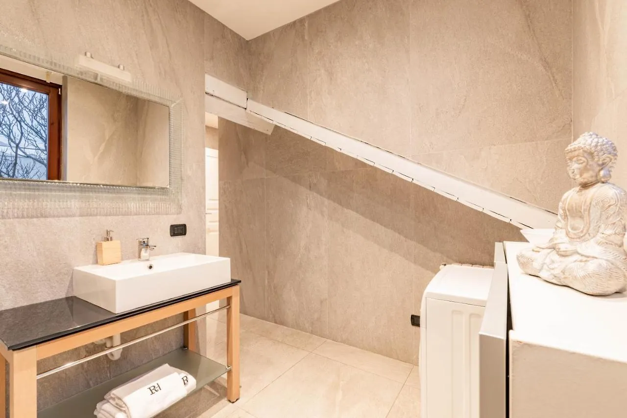 Brera Flat Near Duomo Apartment Milan