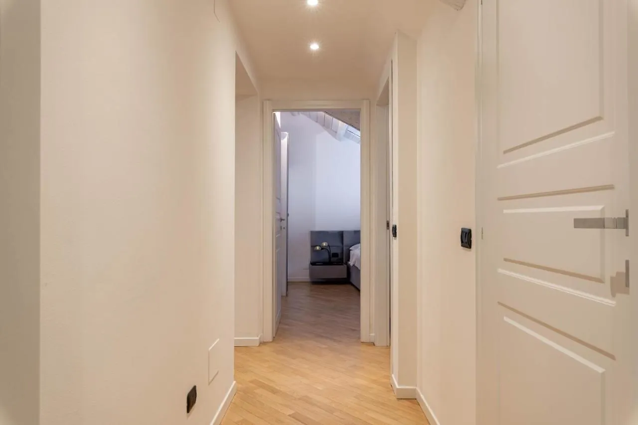 Brera Flat Near Duomo Apartment Milan